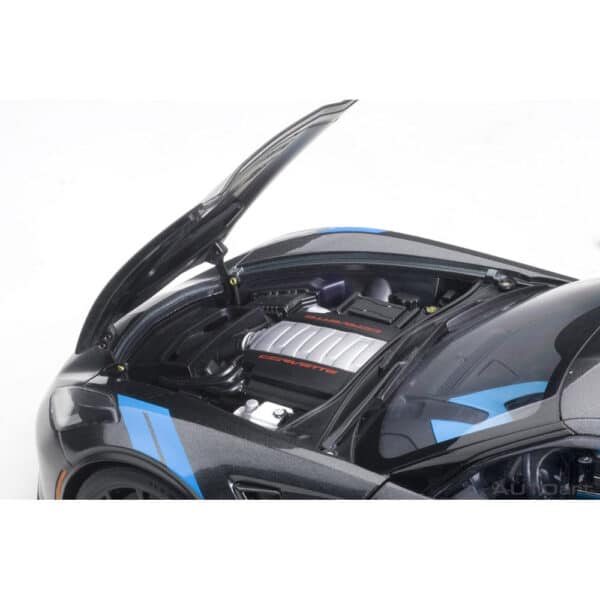 autoart - 1:18 chevrolet corvette c7 grand sport (watkins glen grey metallic)