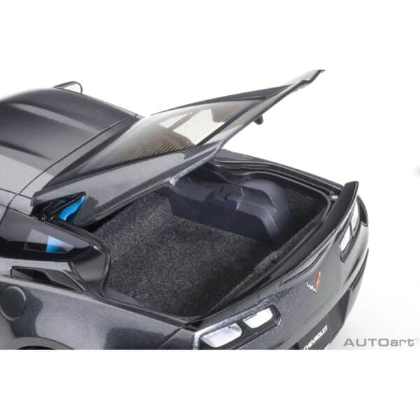 autoart - 1:18 chevrolet corvette c7 grand sport (watkins glen grey metallic)