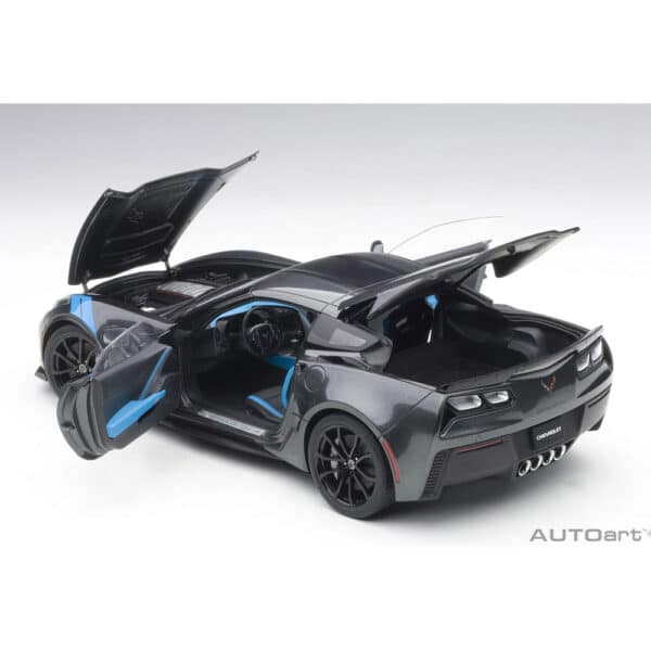 autoart - 1:18 chevrolet corvette c7 grand sport (watkins glen grey metallic)