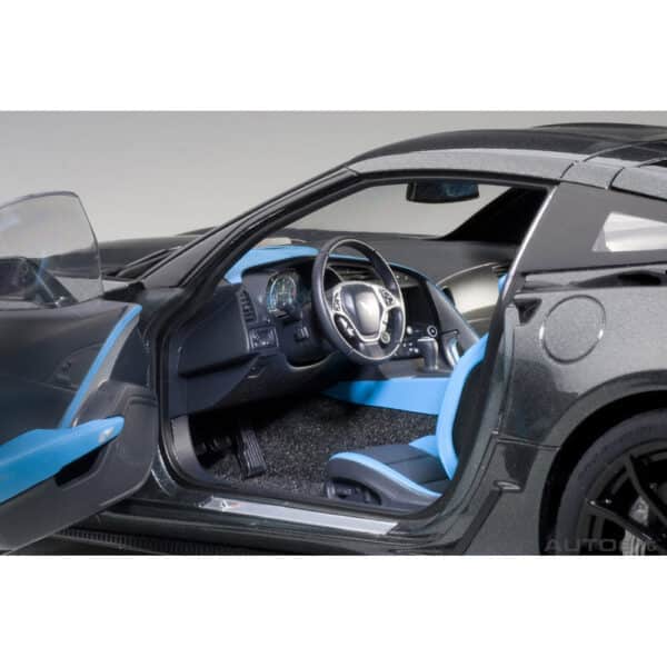 autoart - 1:18 chevrolet corvette c7 grand sport (watkins glen grey metallic)