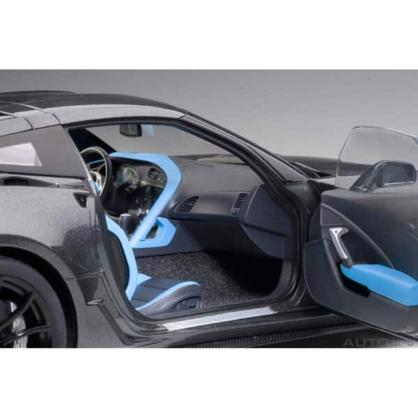 autoart - 1:18 chevrolet corvette c7 grand sport (watkins glen grey metallic)