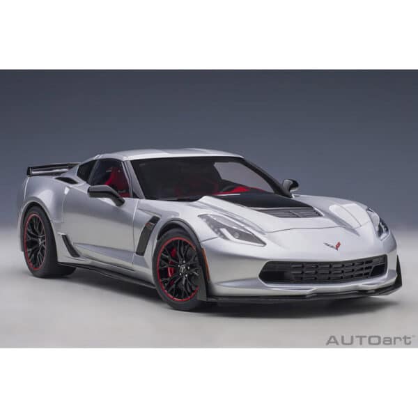 autoart - 1:18 chevrolet corvette c7 z06 (blade silver)