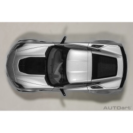 autoart - 1:18 chevrolet corvette c7 z06 (blade silver)