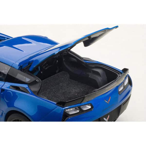 autoart - 1:18 chevrolet corvette c7 z06 (laguna blue tintcoat)