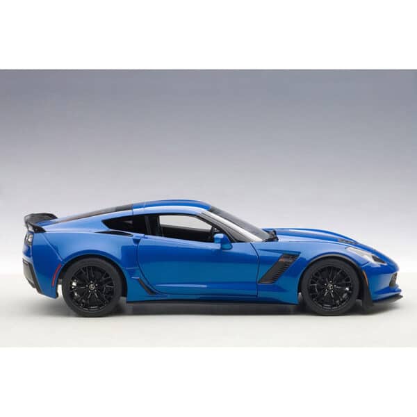 autoart - 1:18 chevrolet corvette c7 z06 (laguna blue tintcoat)