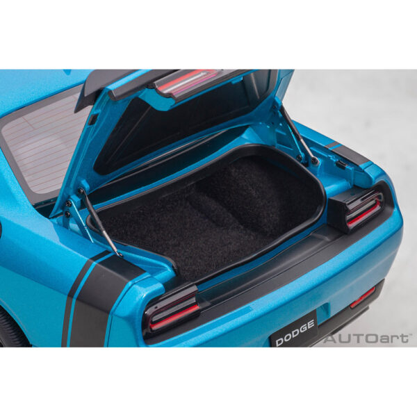 autoart - 1:18 dodge challenger 392 hemi scat pack shaker 2018 (b5 blue)