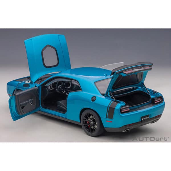autoart - 1:18 dodge challenger 392 hemi scat pack shaker 2018 (b5 blue)