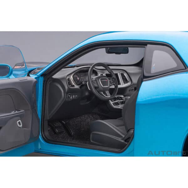 autoart - 1:18 dodge challenger 392 hemi scat pack shaker 2018 (b5 blue)