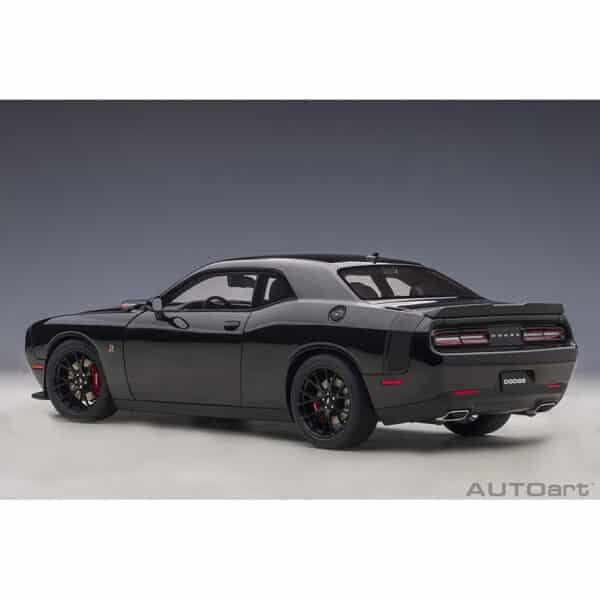 autoart - 1:18 dodge challenger 392 hemi scat pack shaker 2018 (pitch black)
