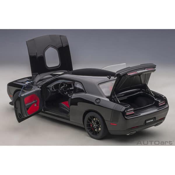 autoart - 1:18 dodge challenger 392 hemi scat pack shaker 2018 (pitch black)