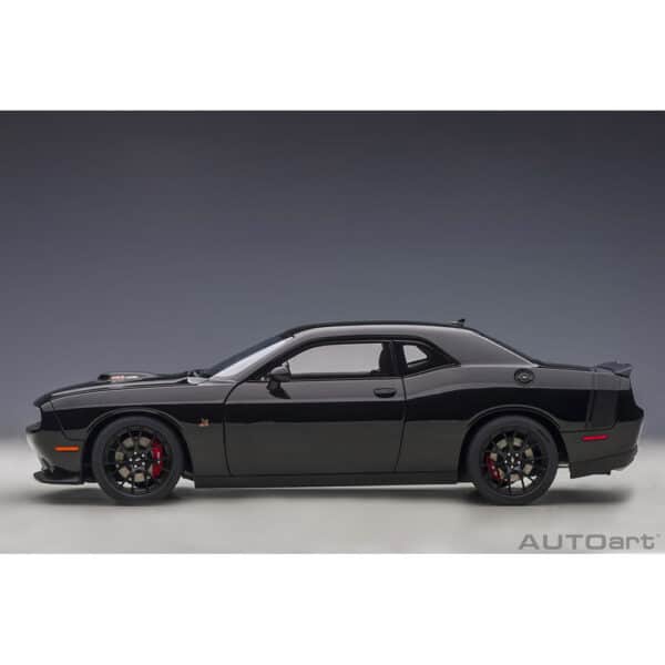 autoart - 1:18 dodge challenger 392 hemi scat pack shaker 2018 (pitch black)