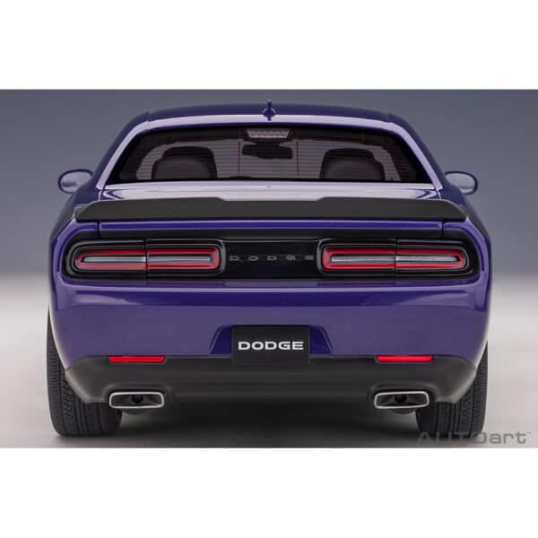 autoart - 1:18 dodge challenger 392 hemi scat pack shaker 2018 (plum crazy)