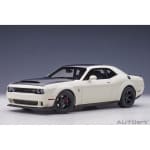 AUTOart - 1:18 Dodge Challenger SRT Demon (Knuckle White)