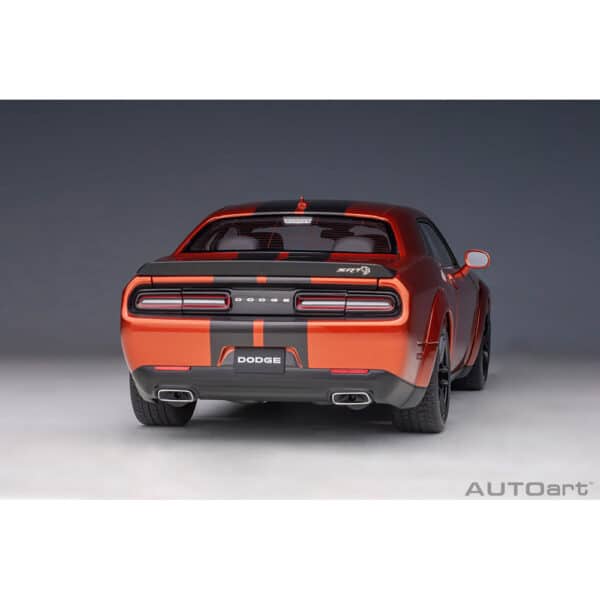 autoart - 1:18 dodge challenger srt hellcat widebody 2018 (sinamon stick)