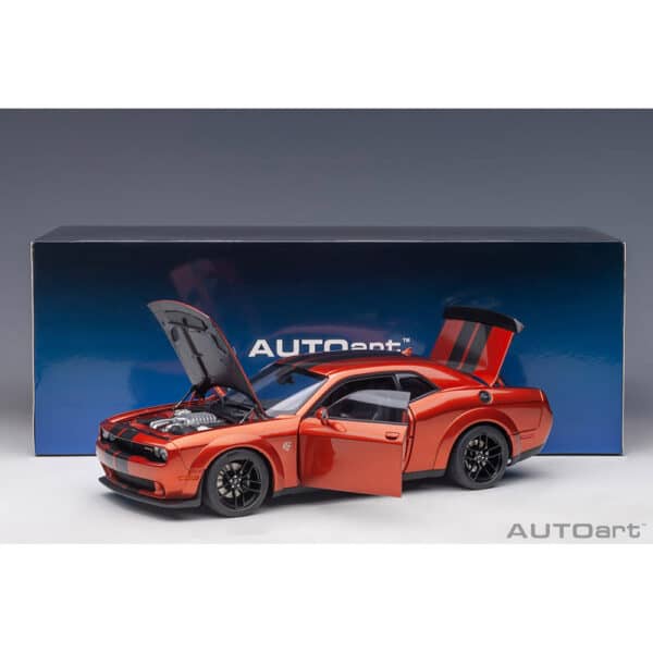 autoart - 1:18 dodge challenger srt hellcat widebody 2018 (sinamon stick)