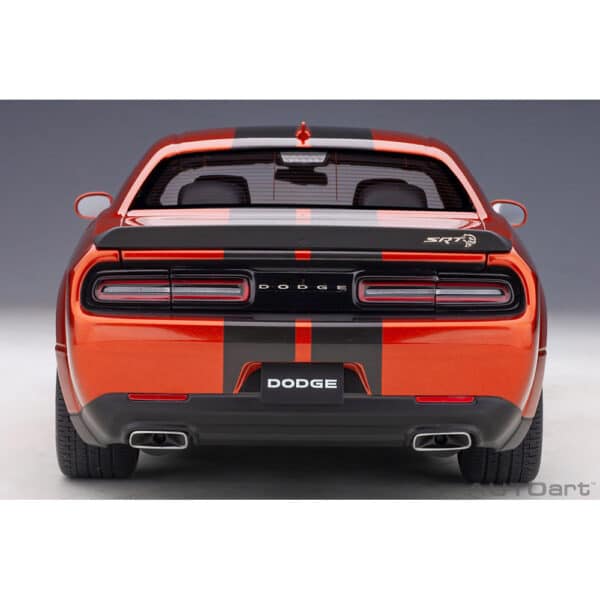 autoart - 1:18 dodge challenger srt hellcat widebody 2018 (sinamon stick)
