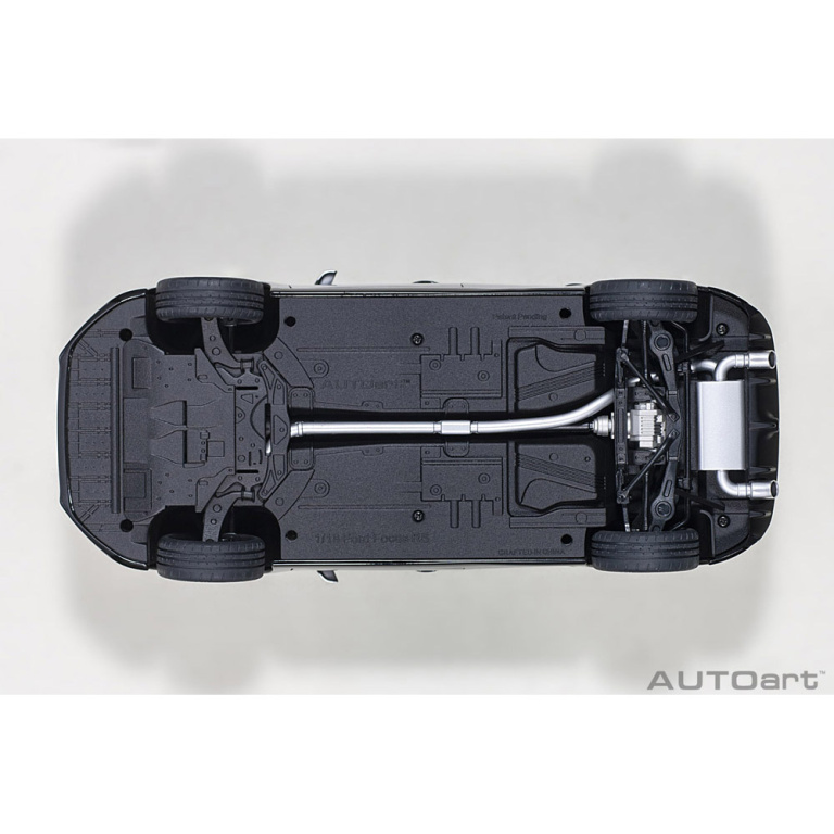 autoart - 1:18 ford focus rs 2016 (shadow black)