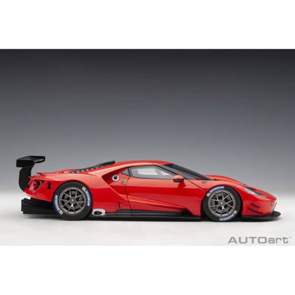 autoart - 1:18 ford gt gte plain body version (red)