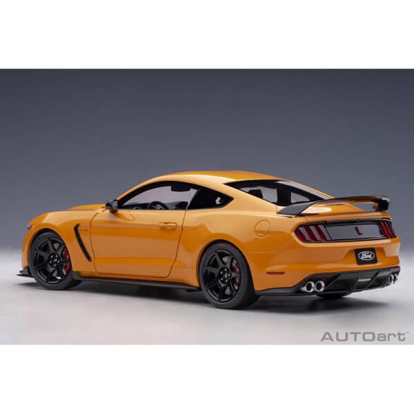 autoart - 1:18 ford mustang shelby gt-350r (fury orange)
