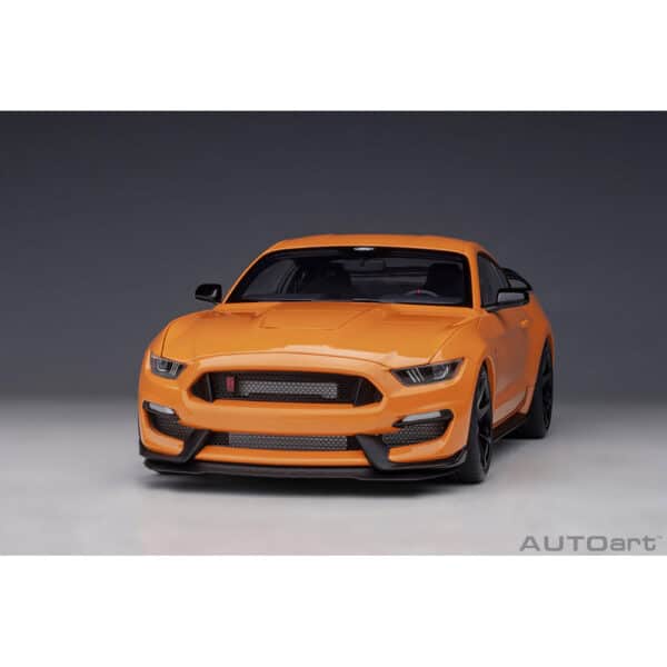 autoart - 1:18 ford mustang shelby gt-350r (fury orange)