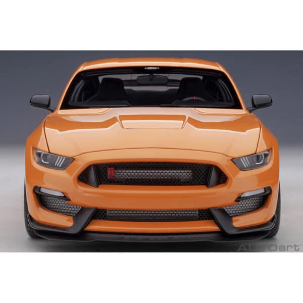 autoart - 1:18 ford mustang shelby gt-350r (fury orange)