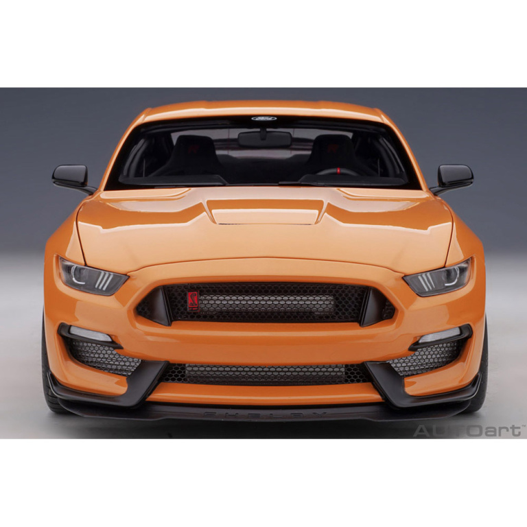 autoart - 1:18 ford mustang shelby gt-350r (fury orange)