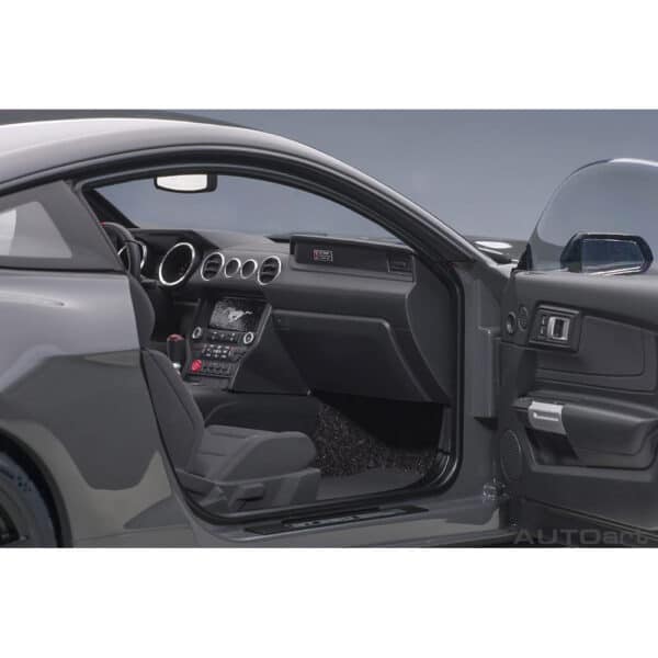 autoart - 1:18 ford mustang shelby gt-350r (lead foot grey)