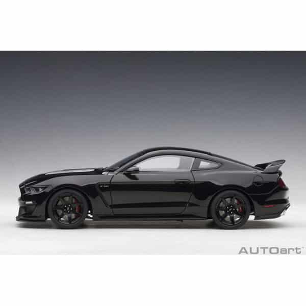 autoart - 1:18 ford mustang shelby gt-350r (shadow black)