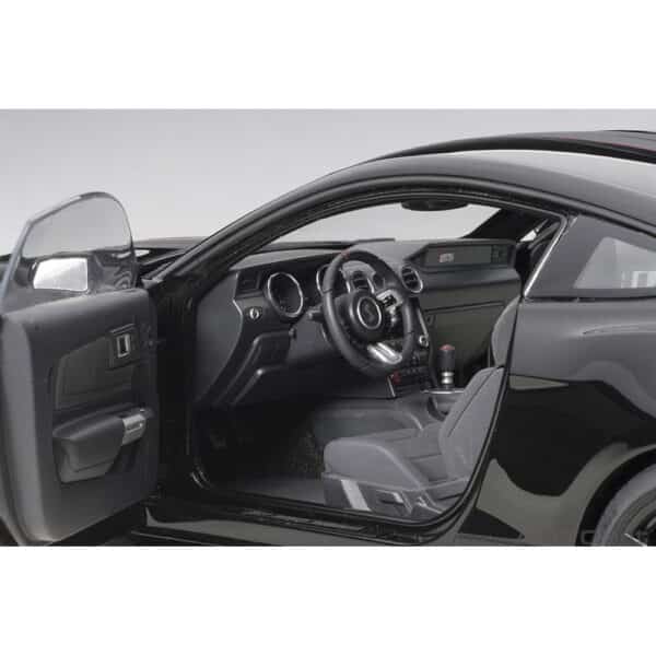 autoart - 1:18 ford mustang shelby gt-350r (shadow black)
