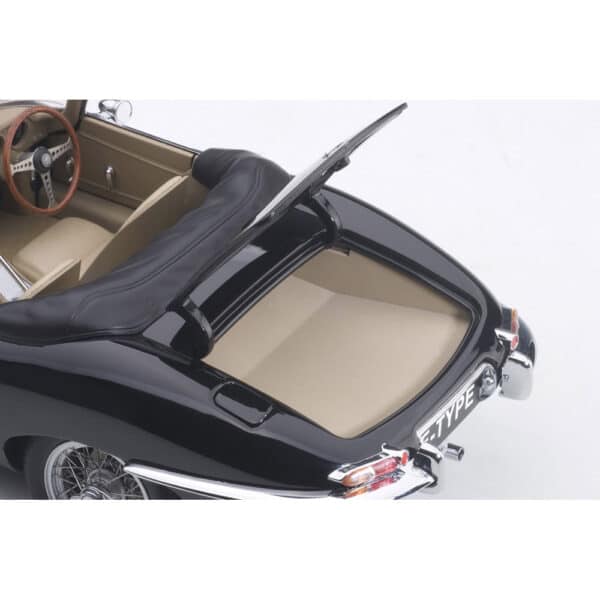 autoart - 1:18 jaguar e-type roadster series i 3.8 (black)