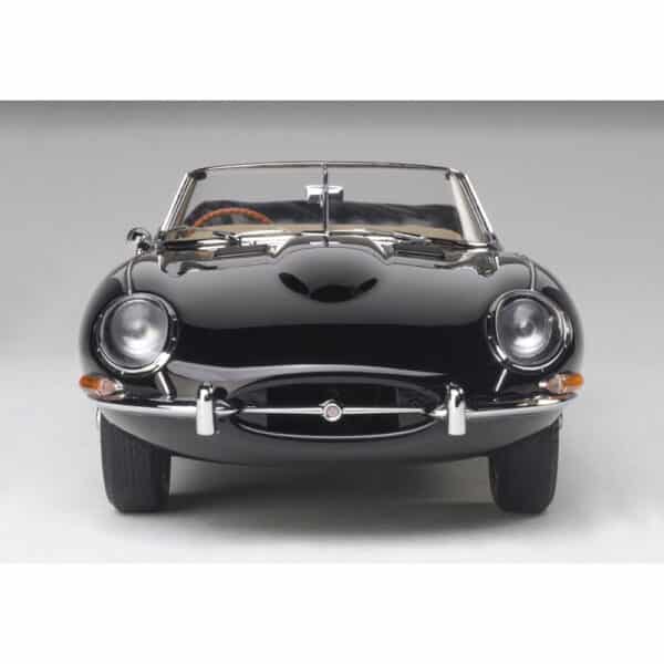 autoart - 1:18 jaguar e-type roadster series i 3.8 (black)