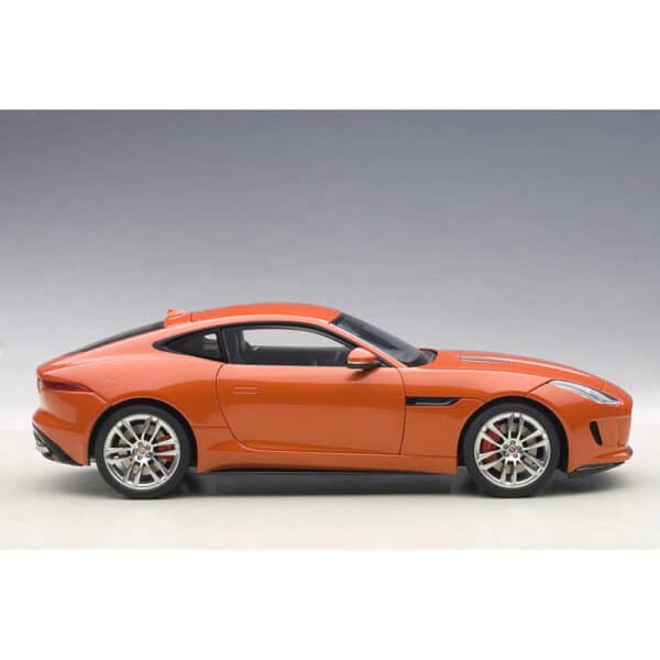autoart - 1:18 jaguar f-type r coupe (firesand metallic)