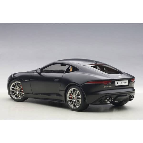autoart - 1:18 jaguar f-type r coupe (matt black)