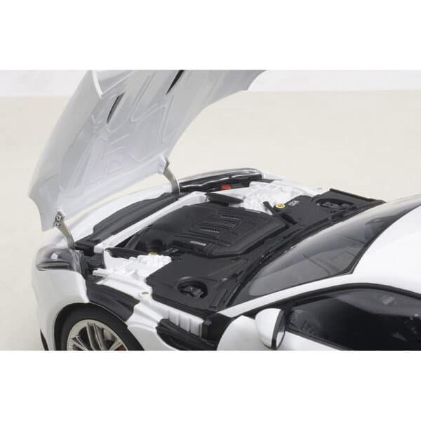 autoart - 1:18 jaguar f-type r coupe (polaris white)