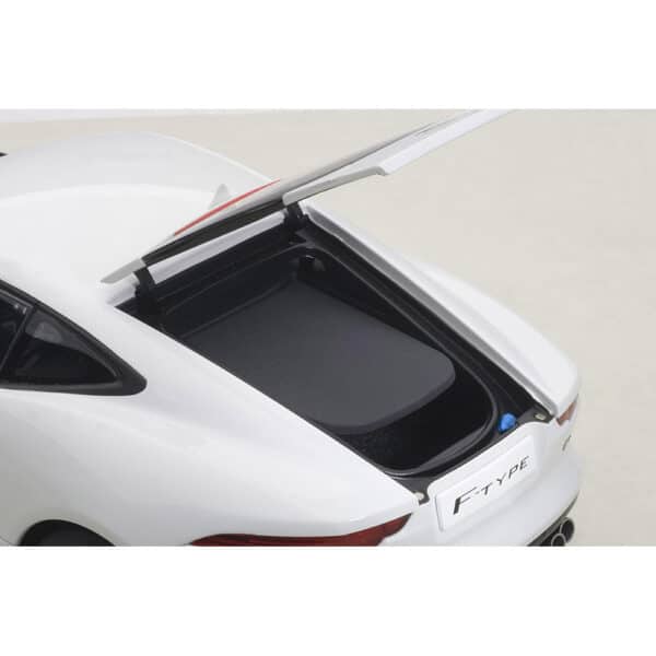 autoart - 1:18 jaguar f-type r coupe (polaris white)