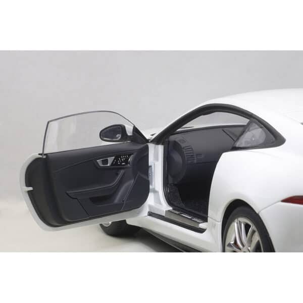 autoart - 1:18 jaguar f-type r coupe (polaris white)