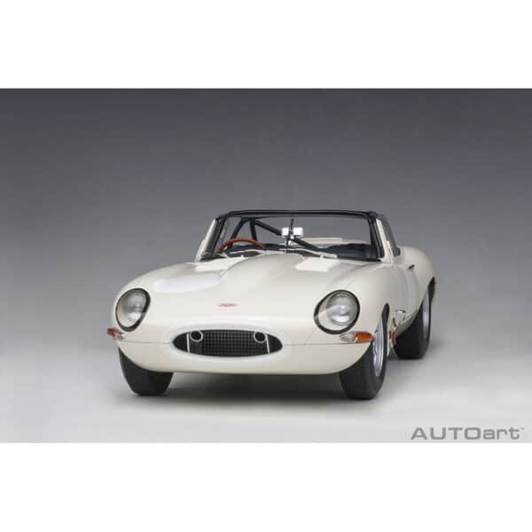 autoart - 1:18 jaguar lightweight e-type (white)