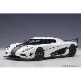 autoart - 1:18 koenigsegg agera rs (arctic white / carbon)