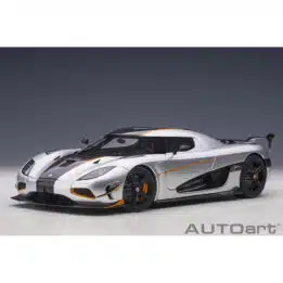 autoart - 1:18 koenigsegg agera rs (moon silver / carbon)