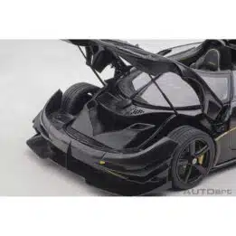 autoart - 1:18 koenigsegg one:1 (carbon)
