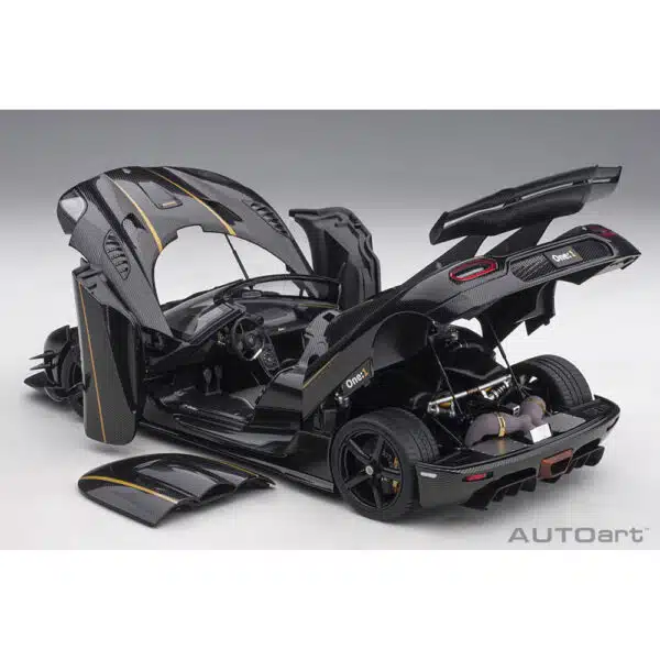 autoart - 1:18 koenigsegg one:1 (carbon)