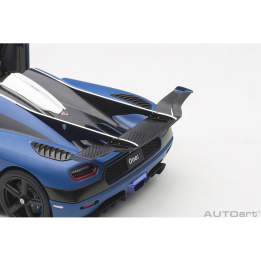 autoart - 1:18 koenigsegg one:1 (imperial blue / carbon)