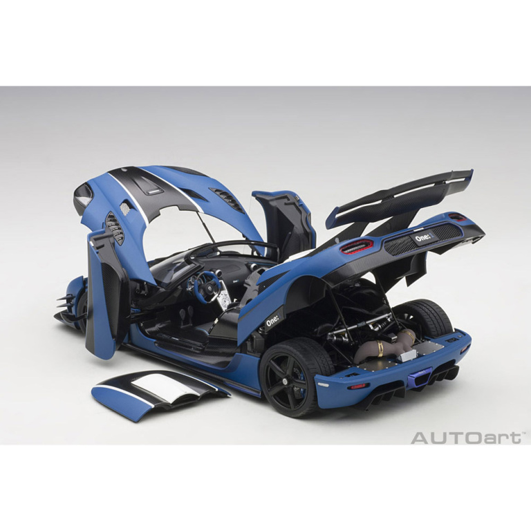 autoart - 1:18 koenigsegg one:1 (imperial blue / carbon)