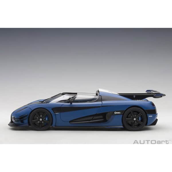 autoart - 1:18 koenigsegg one:1 (imperial blue / carbon)