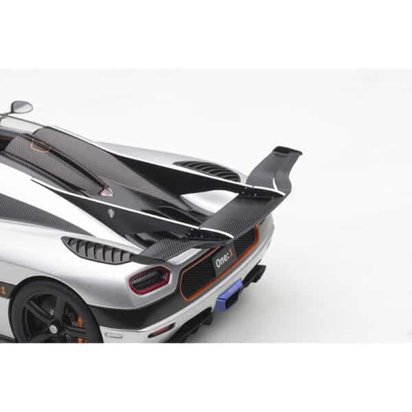 autoart - 1:18 koenigsegg one:1 (moon grey / carbon)