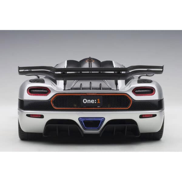 autoart - 1:18 koenigsegg one:1 (moon grey / carbon)
