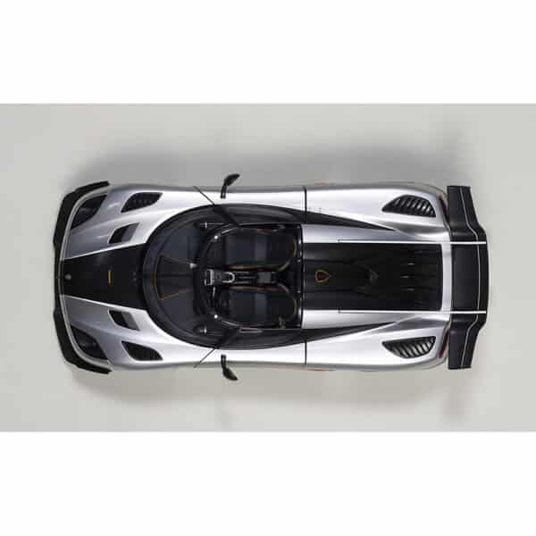 autoart - 1:18 koenigsegg one:1 (moon grey / carbon)