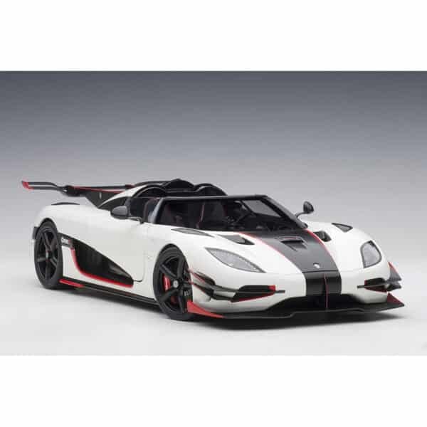 autoart - 1:18 koenigsegg one:1 (pebble white / carbon)