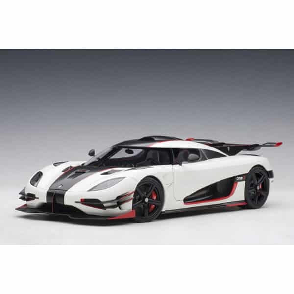 autoart - 1:18 koenigsegg one:1 (pebble white / carbon)