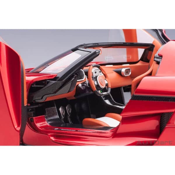 autoart - 1:18 koenigsegg regera (apple red)